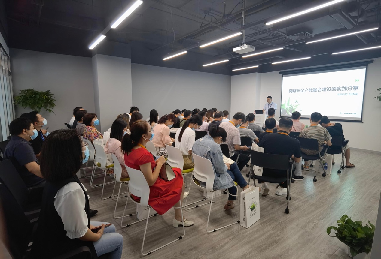 ´óÌüÀïµÄÈËÃÇÐÎòÒÑ×Ô¶¯ÌìÉú